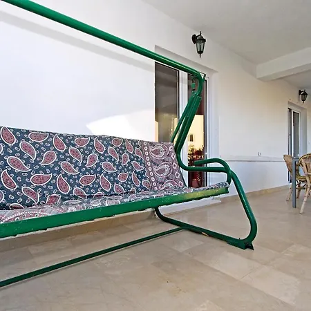 Apartment Varga 1 *