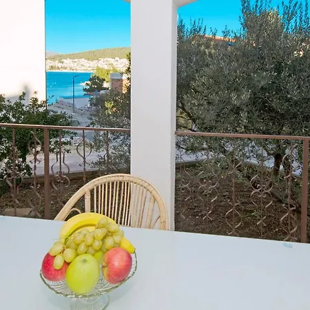 Varga 1 Apartment *